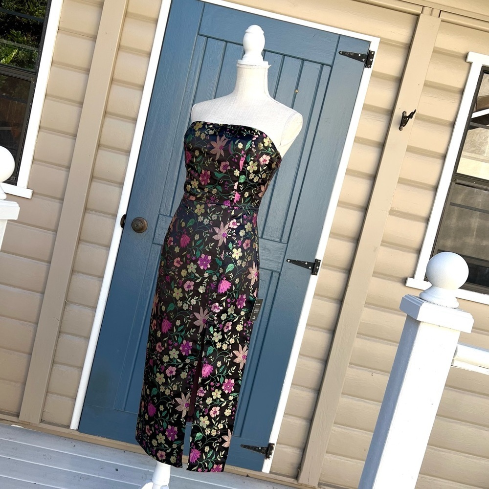 Make a Move Black Satin Floral Jacquard
Strapless Midi Dress Women’s Size Medium